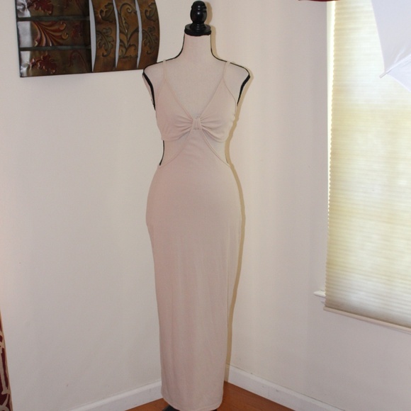 Boture, Sexy cut out maxi  dress cream color size medium - Picture 9 of 9
